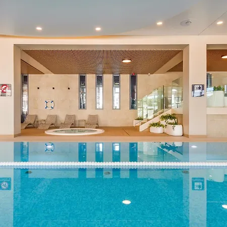 Apartment Z Basenem I Sniadaniem -polanki Aqua -holiday