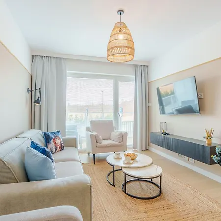 Z Basenem I Sniadaniem -polanki Aqua -holiday Apartment Kolobrzeg