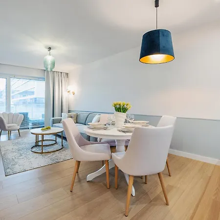 Apartment Z Basenem I Sniadaniem -polanki Aqua -holiday