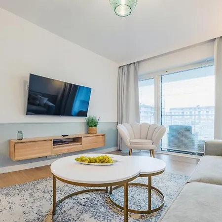 Z Basenem I Sniadaniem -polanki Aqua -holiday Apartment
