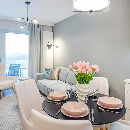 Apartment Z Basenem I Sniadaniem -polanki Aqua -holiday Kolobrzeg
