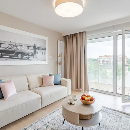 Z Basenem I Sniadaniem -polanki Aqua -holiday Apartment *